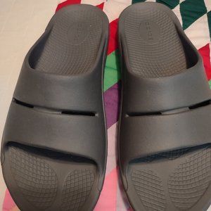 OOFOS Shoes, Gray, never worn